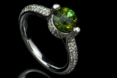 Green tourmoline and diamond ring set in 18kw