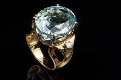 14ky Aqua and diamond ring